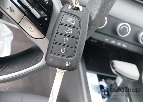 2024 Hyundai Elantra Se z USA, uszkodzony, nr VIN KMHLL4DG3RU745555